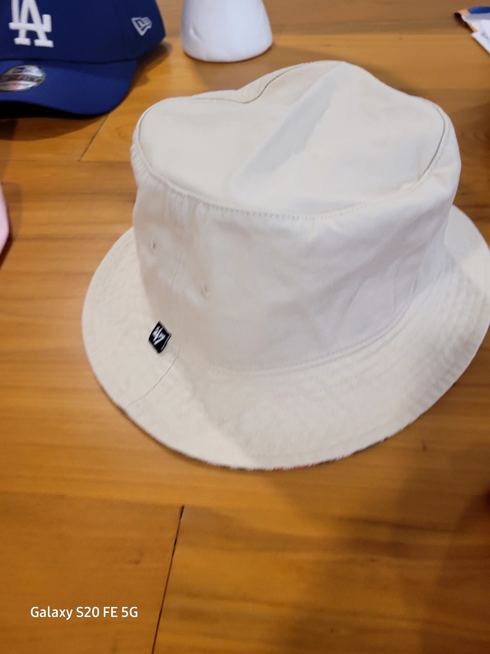 Houston Astros Tan Bucket Hat with Pink Embroidered Star Logo - Picture 3 of 3